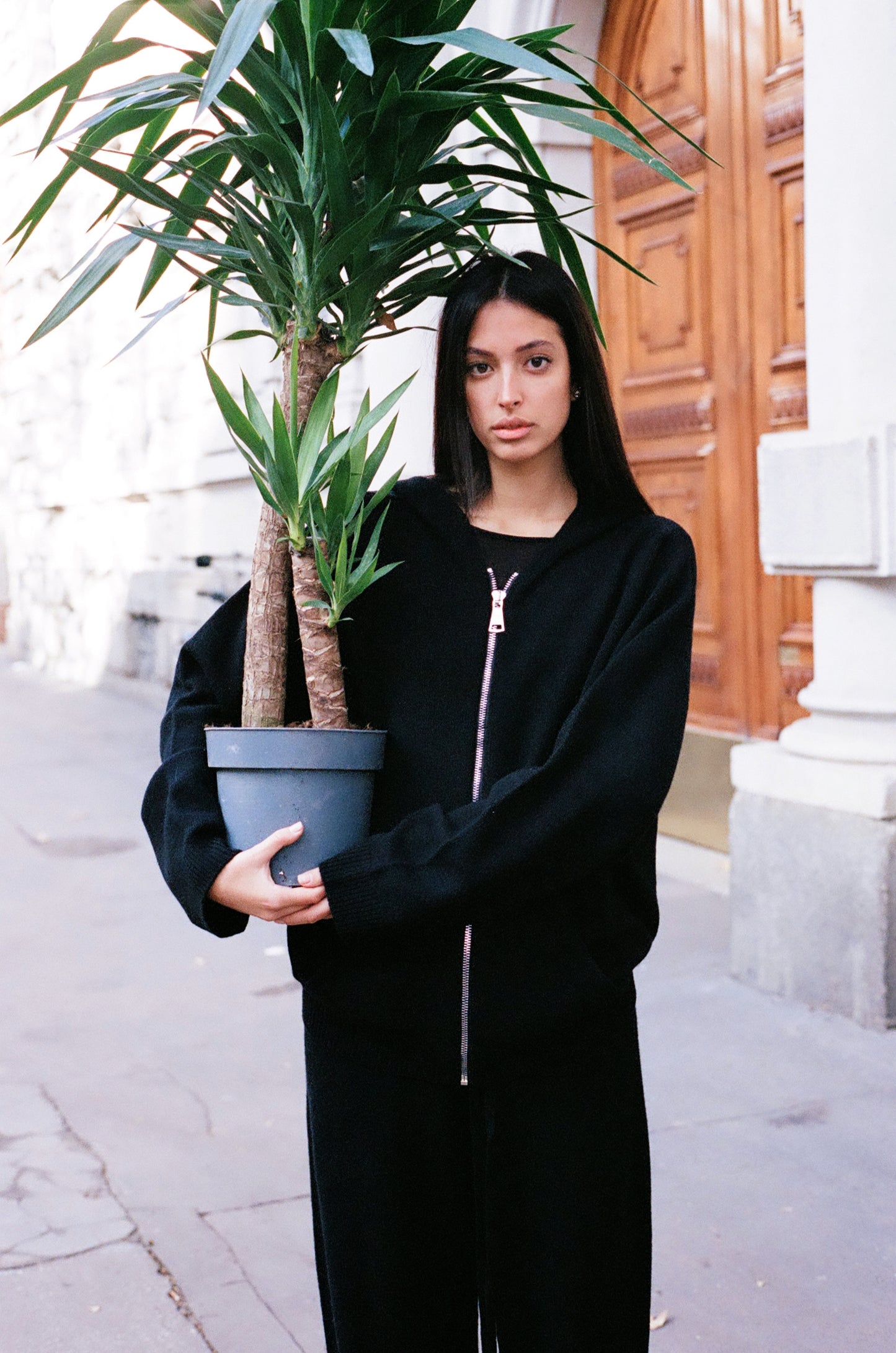 Zipped Boxy Hoodie 01